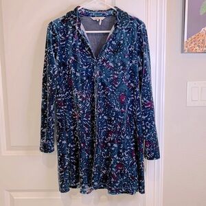 ZOZO Stretch Velvet Blue Floral Tunic Size Medium